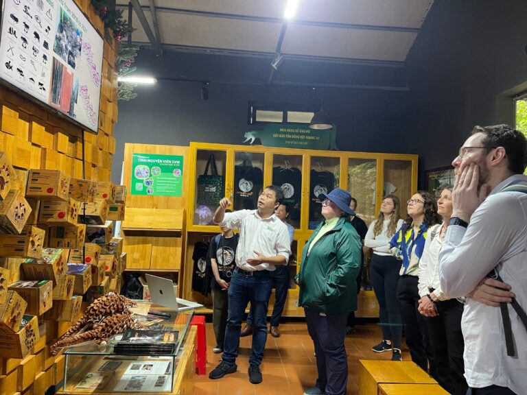 Read more about the article The UK Secretary of State for Environment, Food and Rural Affairs Visits SVW to Learn About Wildlife Conservation Efforts in Vietnam