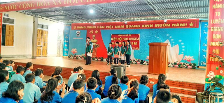 Read more about the article MORE THAN 500 STUDENTS AND TEACHERS OF PHUC SON SECONDARY SCHOOL RESPOND TO THE CONSERVATION PROJECT IMPLEMENTED BY THE CORE FORCE